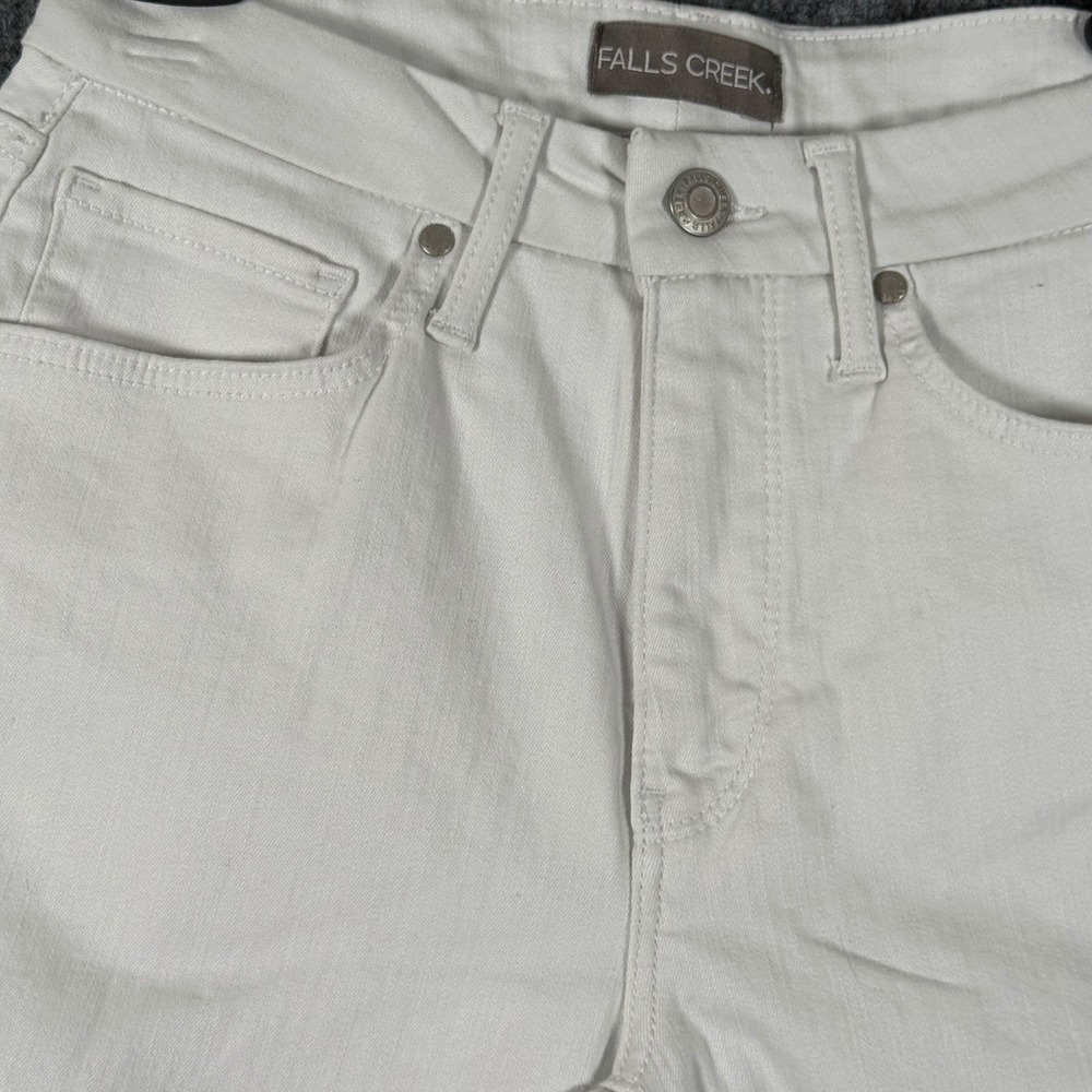 Falls Creek Denim Classic Chic Shorts High Rise White Casual 4 Summer Vacation